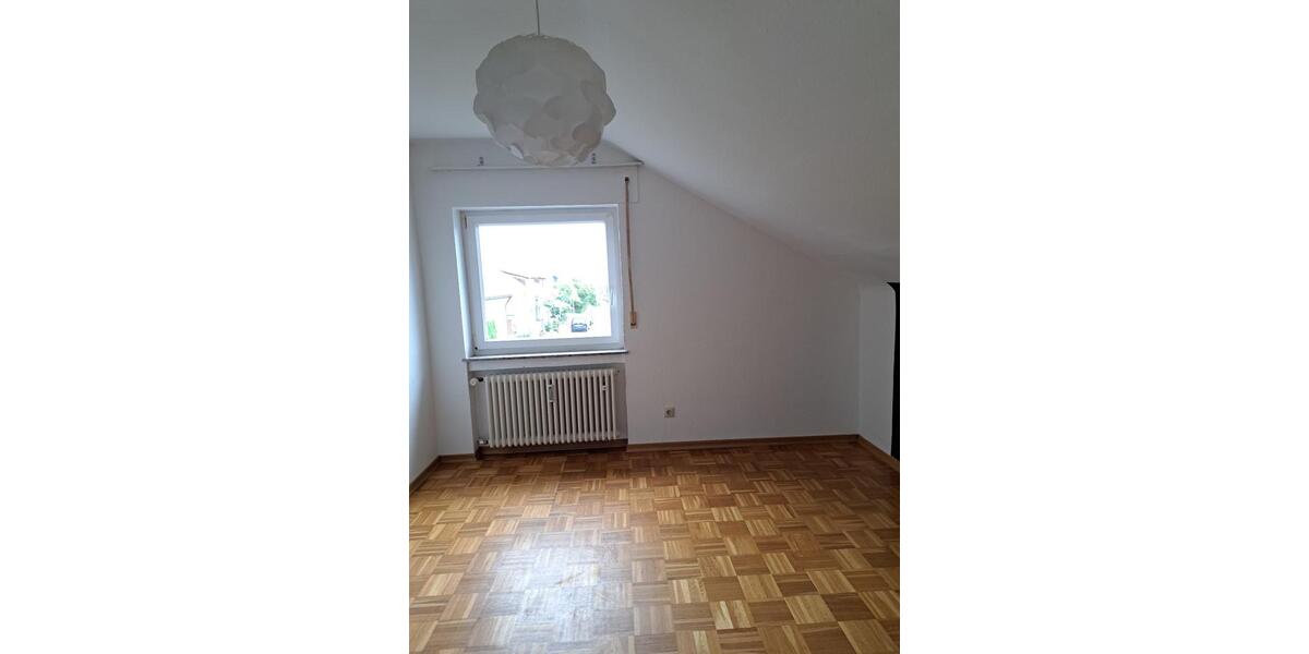 Dachgeschoßwohnung Altensteig - 3 Zimmer, 60 m&sup2;, 640&euro; | Angebot:26322282