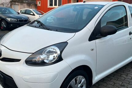 Toyota Aygo (X) 183.000 km 2.280 &euro; Saarlouis 66740