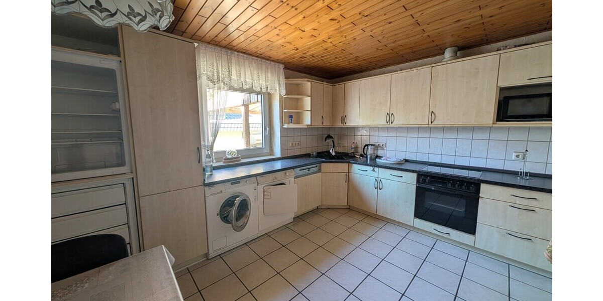 Großes Grundstück in Hüllhorst: Einfamilienhaus mit Potenzial zur Neugestaltung - Grundstück Hüllhorst | Angebot:26905367