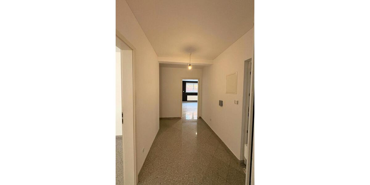 Etagenwohnung Völklingen - 3 Zimmer, 75 m&sup2;, 650&euro; | Angebot:26394904