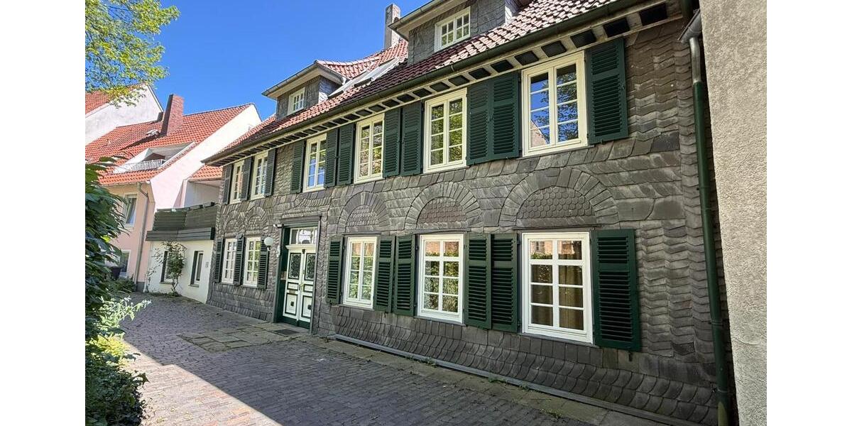Einfamilienhaus Enger - 9 Zimmer, 200 m&sup2;, 335.000&euro; | Angebot:26396586