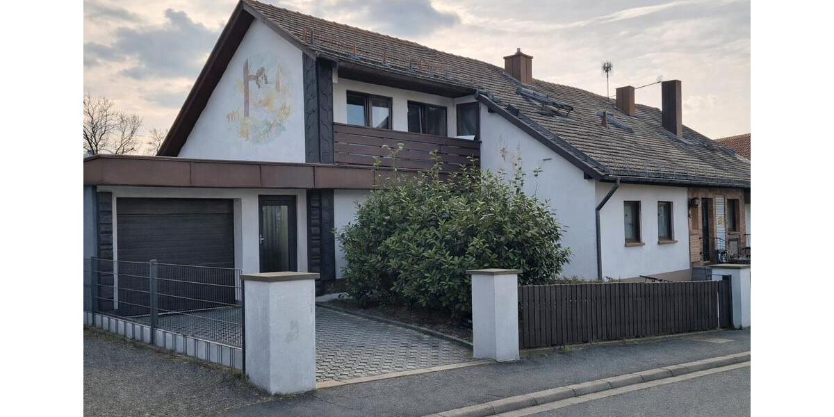 Doppelhaushälfte Hersbruck - 7 Zimmer, 190 m&sup2;, 449.000&euro; | Angebot:26221843