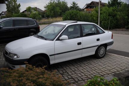 Opel Astra 123.000 km 950 € Villingen-Schwenningen 78052