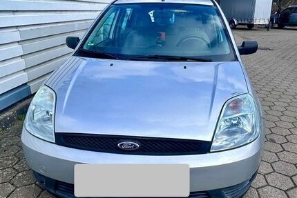 Ford Fiesta 123.000 km 1.700 &euro; Pinneberg 25421