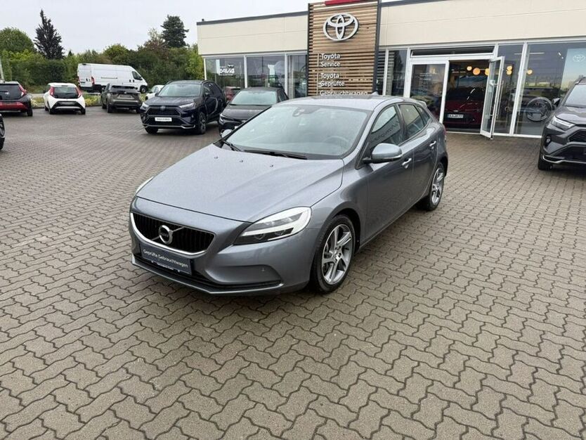 V40