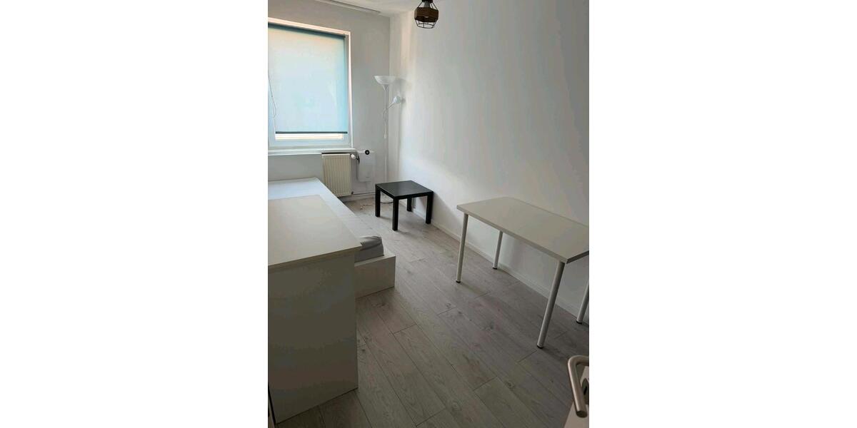 Dachgeschoßwohnung Beelitz - 1 Zimmer, 13 m&sup2;, 450&euro; | Angebot:27634031