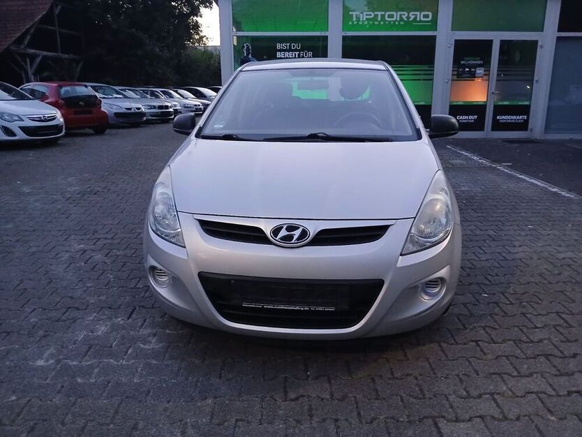 i20