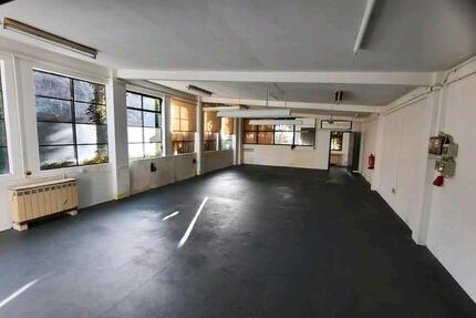 Lagerhalle zimmer