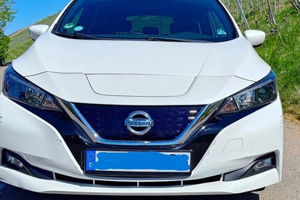 Nissan Leaf 103.000 km 10.900 &euro; Stuttgart 70184