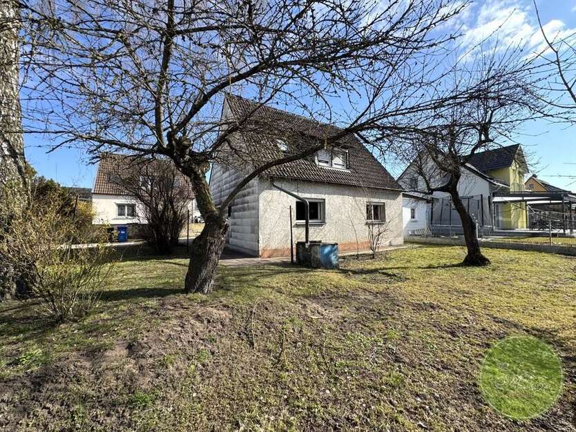Haus zum Kaufen in Nürnberg 319.650 € 80 m²