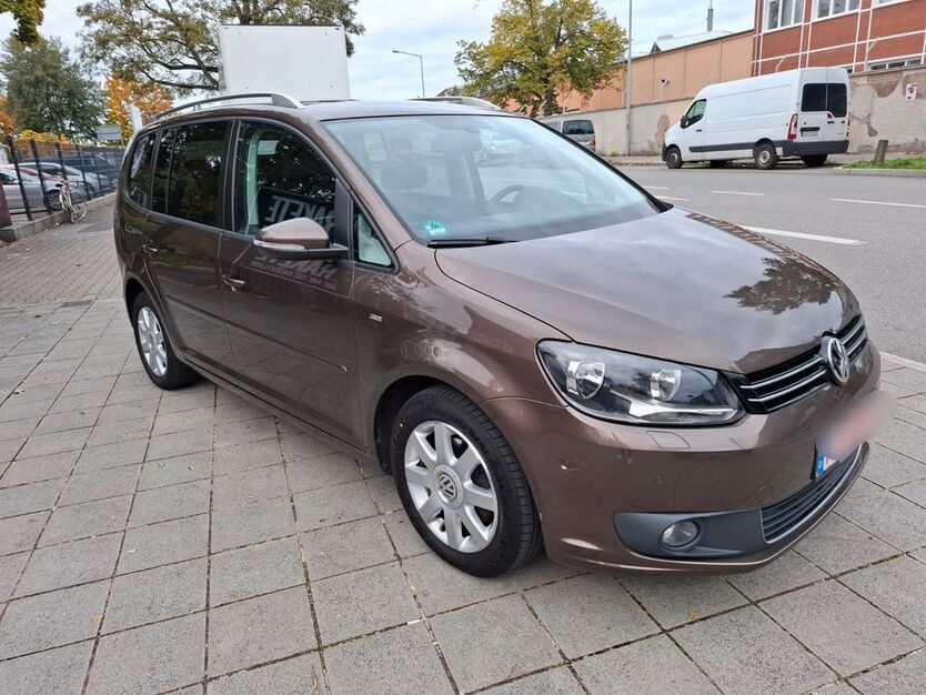 VW Touran 129.750 km 10.450 € Nürnberg 90441