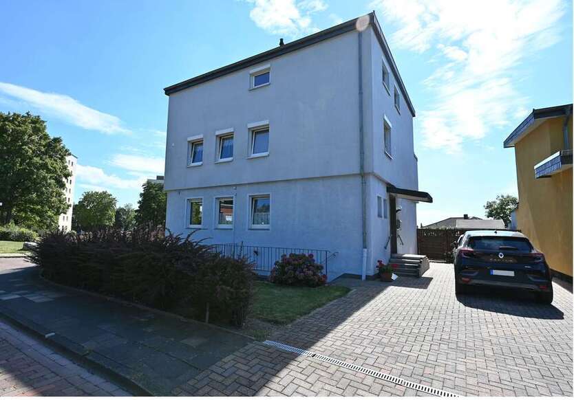 Haus zum Kaufen in Helmstedt 295.000 € 205 m²