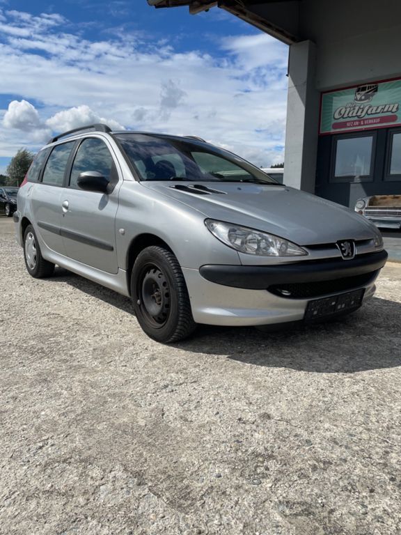 Peugeot 206 145.322 km 599 € Baierbach /Landshut 84171