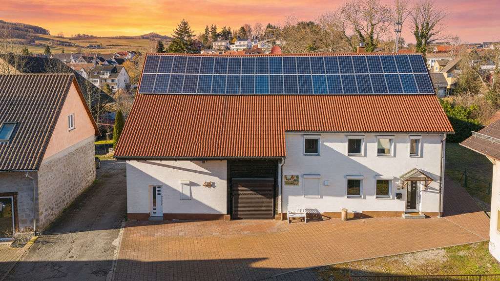 Einfamilienhaus Hilzingen - 7.5 Zimmer, 215 m&sup2;, 585.000&euro; | Angebot:25856163