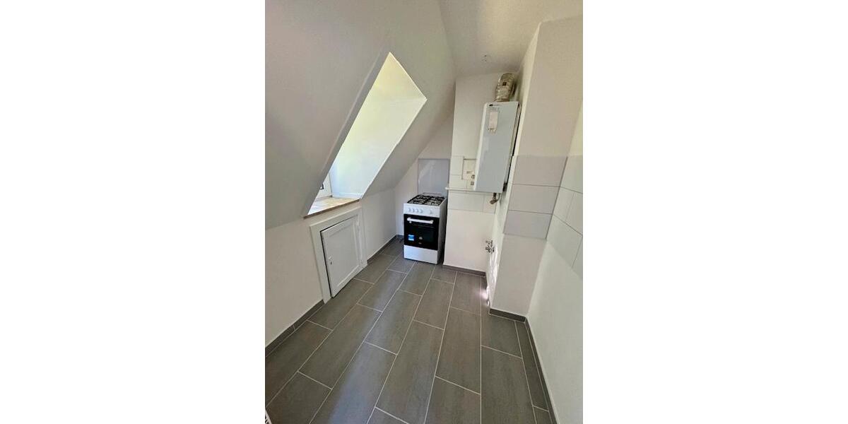 Dachgeschoßwohnung Rendsburg - 2 Zimmer, 27 m&sup2;, 300&euro; | Angebot:26335642