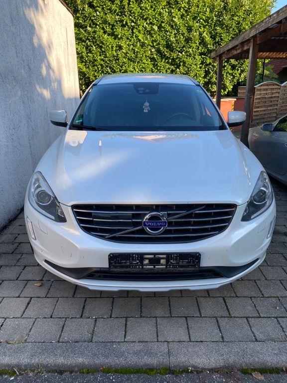 Volvo XC60 175.000 km 15.899 € Eschbach 79427
