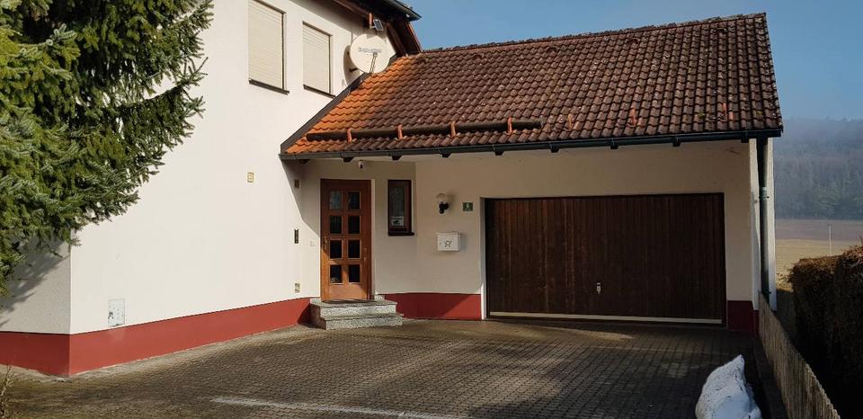 Einfamilienhaus Parsberg - 11 Zimmer, 210 m&sup2;, 399.000&euro; | Angebot:24313037