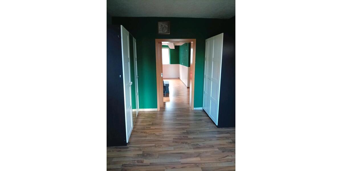 Einfamilienhaus Ahorn - 14 Zimmer, 300 m&sup2;, 1.100&euro; | Angebot:25728519