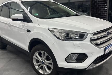 Ford Kuga 108.000 km 12.999 &euro; Weiden 92637