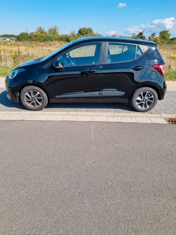 i10