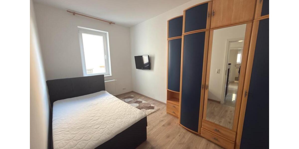Dachgeschoßwohnung Offenbach am Main Bürgel - 4 Zimmer, 63 m&sup2;, 1.000&euro; | Angebot:25368740