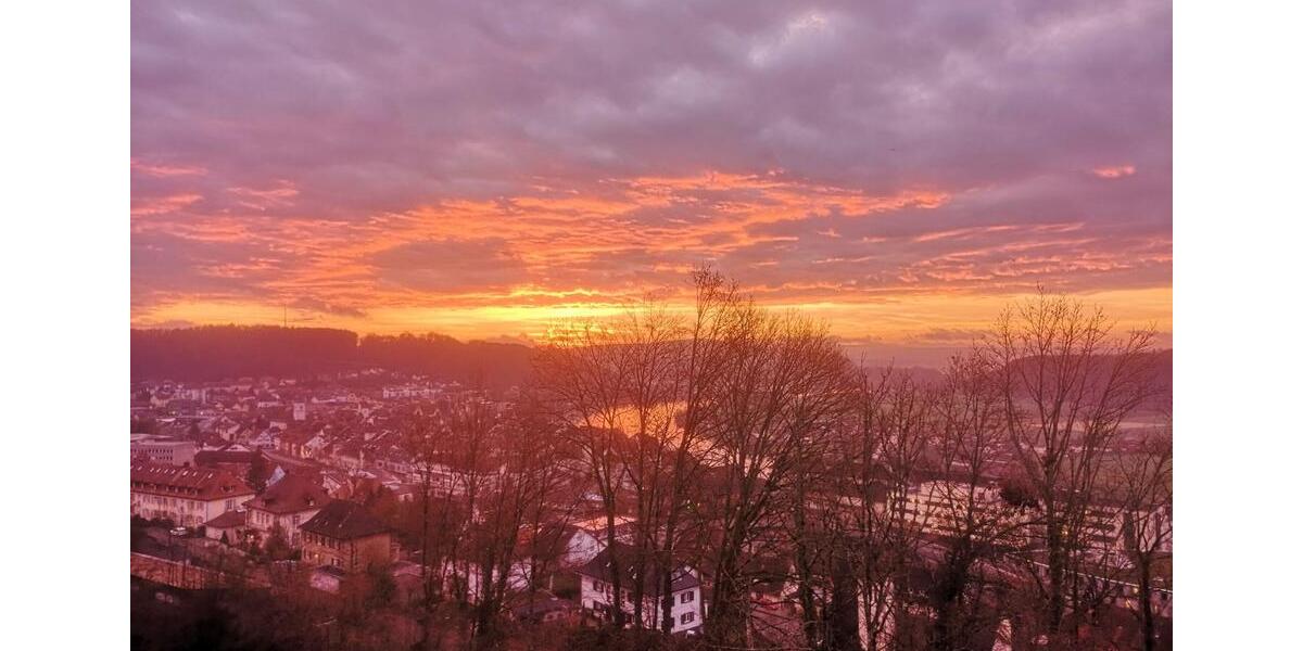 Dachgeschoßwohnung Waldshut-Tiengen Tiengen - 2.5 Zimmer, 68 m&sup2;, 615&euro; | Angebot:25452028