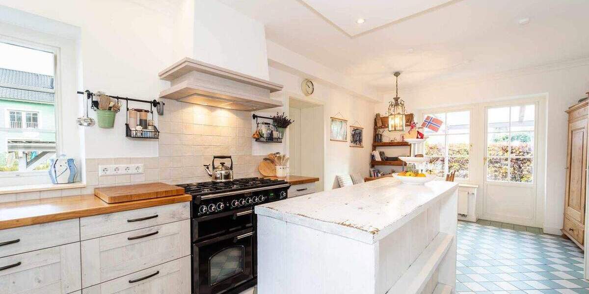 Einfamilienhaus Timmendorfer Strand - 6 Zimmer, 220 m&sup2;, 3.600&euro; | Angebot:25389855