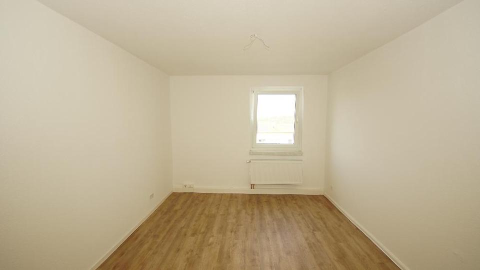 Etagenwohnung Dippoldiswalde - 4 Zimmer, 69 m&sup2;, 393&euro; | Angebot:24476941