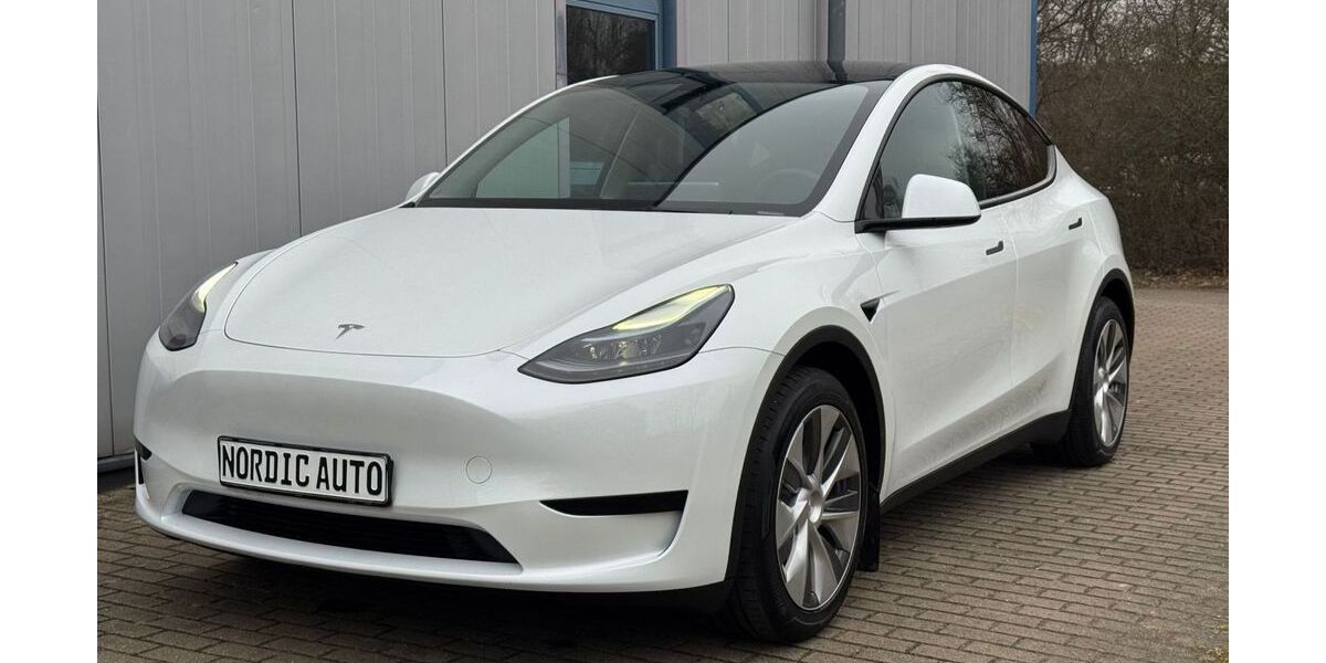 Tesla Model Y 13.900 km 33.995 &euro; Güstrow 18273