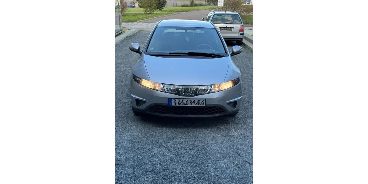 Honda Civic 228.500 km 2.700 &euro; Berggießhübel 01816