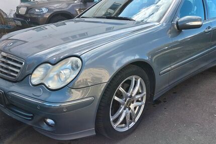 Mercedes C 270