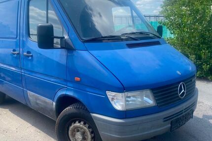 Mercedes-Benz Sprinter 172.000 km 5.399 &euro; berlin 13089