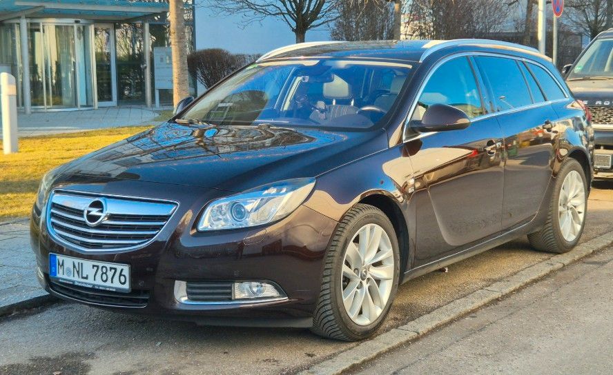 Opel Insignia 103.800 km 8.300 &euro; München 80807