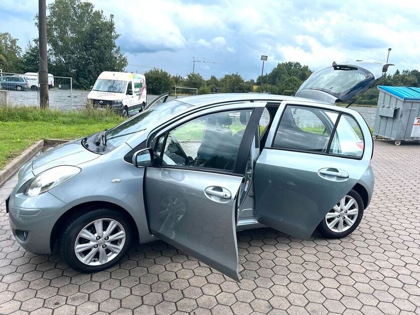 Yaris