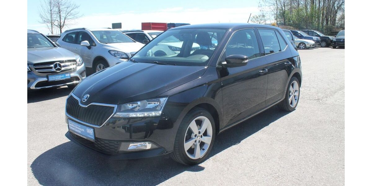 Skoda Fabia 83.227 km 9.990 &euro; Holzkirchen bei München 83607
