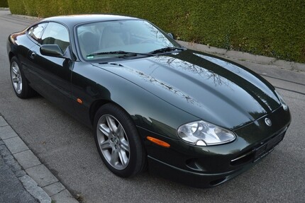 Jaguar XK8