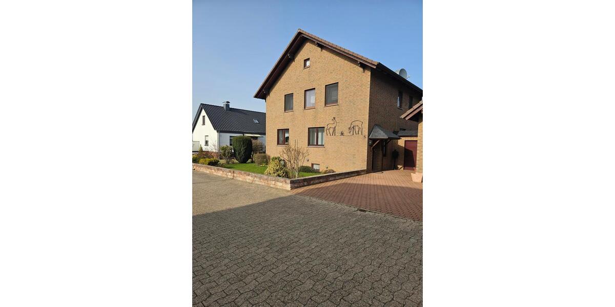 Einfamilienhaus Heuerßen - 6 Zimmer, 140 m&sup2;, 1.700&euro; | Angebot:25422912