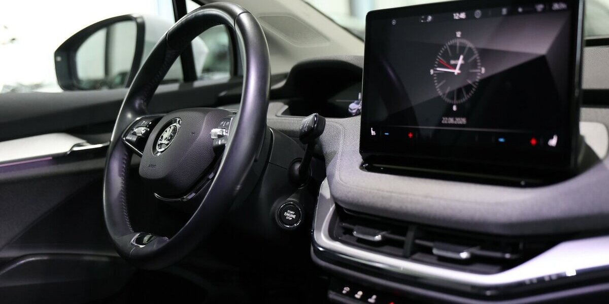 Skoda Enyaq IV 80 LOFT / LEDER, MATRIX-LED, WÄRMEPUMPE 99.000 km 29.444 &euro; Hamm 59077