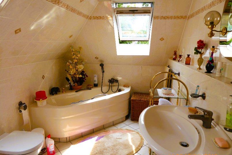 Einfamilienhaus Bad Pyrmont - 3 Zimmer, 119 m&sup2;, 233.000&euro; | Angebot:26350870