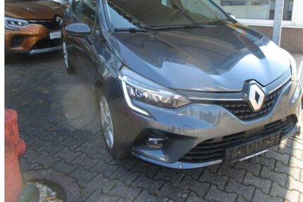 Renault Clio 28.500 km 14.995 € Wolfen 06766
