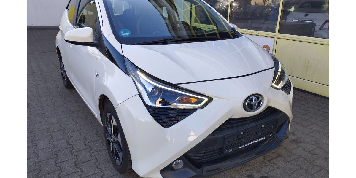 Toyota Aygo (X) 98.600 km 8.200 &euro; Rathenow 14712