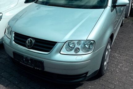 VW Touran 187.000 km 2.300 &euro; Bornhöved 24619