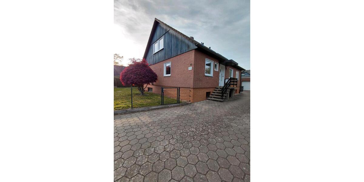 Einfamilienhaus Wendeburg - 6 Zimmer, 140 m&sup2;, 1.150&euro; | Angebot:26346035