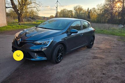 Renault Clio 33.000 km 16.999 &euro; Georgenthal 99887