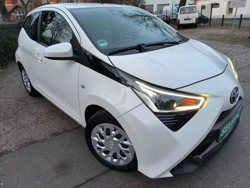 Toyota Aygo (X) 109.000 km 7.990 € Berlin - Schöneberg 10781
