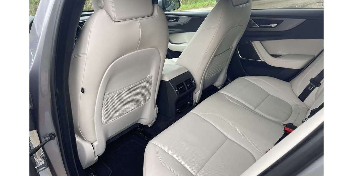 Jaguar XE 93.000 km 19.000 &euro; Backnang 71522