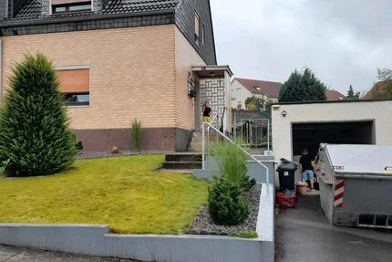 Teilsanierte Doppelhaushälfte für Individualisten