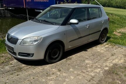 Skoda Fabia 235.500 km 800 &euro; Falkenberg 84326