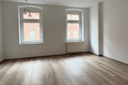 2-Zimmer Hochparterre Wohnung gut geschnitten - Haus Zwickau Neuplanitz | Angebot:25893055