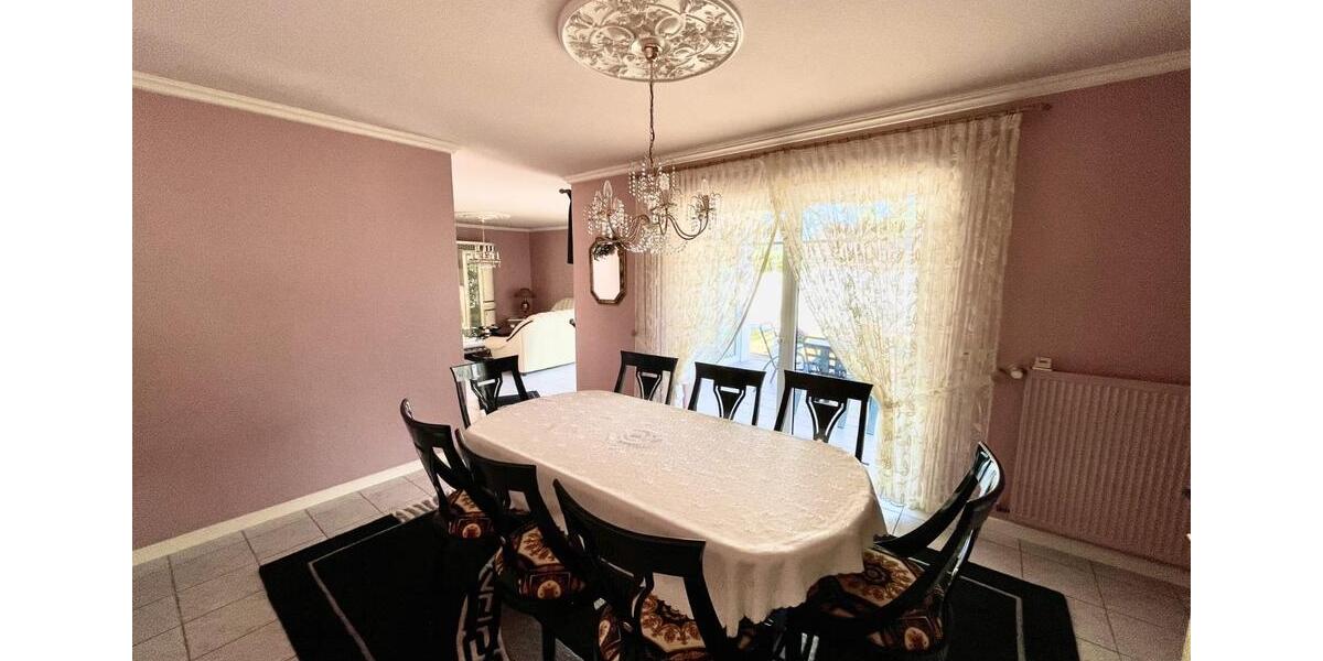 Einfamilienhaus Cloppenburg - 6 Zimmer, 219 m&sup2;, 1.800&euro; | Angebot:25935012